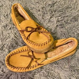 🌸 NEW 🌸 Moccasins size 9